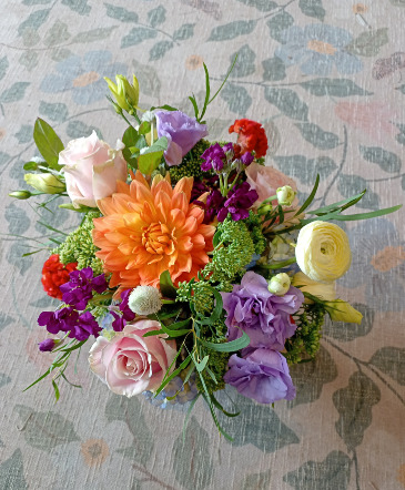 Premium Professional Day Arrangement Designer's Choice in Glastonbury, CT | THE FLOWER DISTRICT