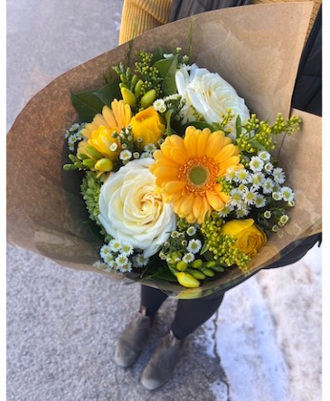 Premium Spring Yellows Bouquet  in Bobcaygeon, ON | Bobcaygeon Flower Company