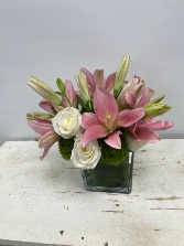 Prescious Pink Lilies and Roses All Occasions 