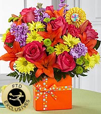 Present Vase in Kitchener, ON | KITCHENER ONTARIO FLORIST Present Vase in Kitchener, ON | KITCHENER ONTARIO FLORIST