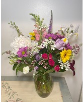 Pretty Cute Spring Arrangement 