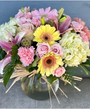 Pretty in Pastels Fresh Arrangement in a bubble bowl