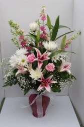 Pretty in Pink Fresh vase arrangement