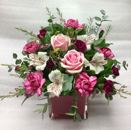 Pretty in Pink Flower arrangement