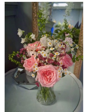 Pretty in pink (medium vase) 