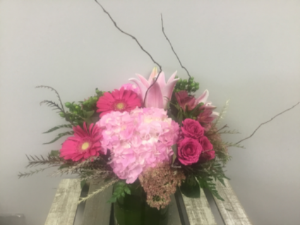 Pretty in pink Vase arrangement