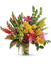 Pretty Paradise Arrangement
