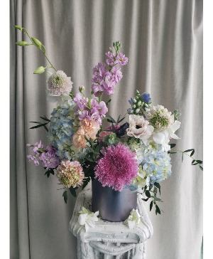 PRETTY PASTELS FLOWER ARRANGEMENT