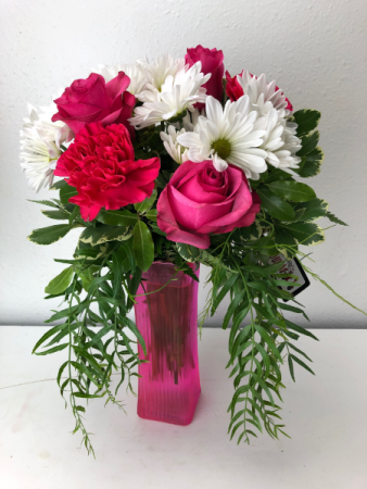 Pretty Roses and White Daisies Summer Min
