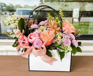 Spring Garden  Floral arrangement in Whitehouse, TX | Whitehouse Flowers