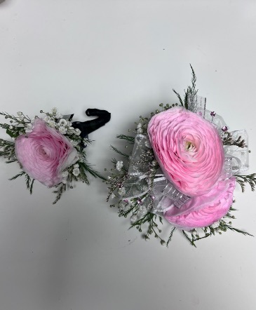 PROM 13 - Pink Ranunculus   in Aurora, ON | Petal Me Sugar Florist