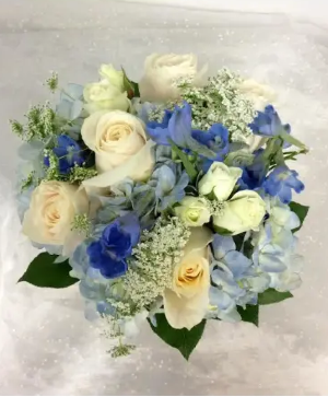 Prom BVP23 - Blue Hue Bouquet Handheld Bouquet