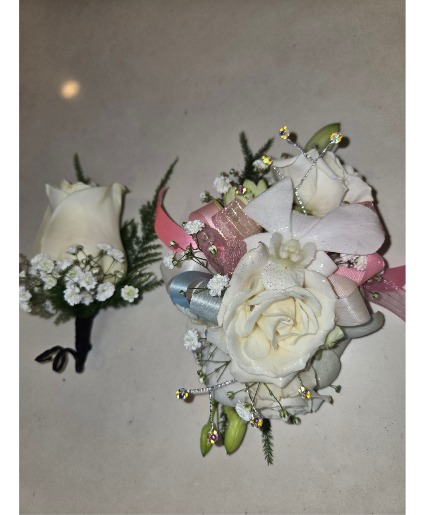 Prom Package Corsage and Boutonniere