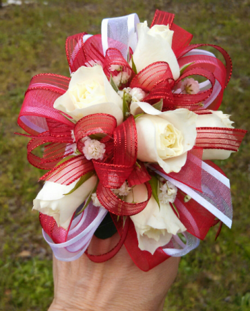 fresh flower wrist corsage for prom