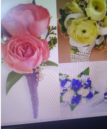 Prom Wrist corsages & boutonnieres in Pittsfield, MA | NOBLE'S FARM STAND AND FLOWER SHOP