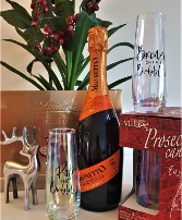 BRING ON THE BUBBLY ! Prosecco, chocolates and 2 wine glasses
