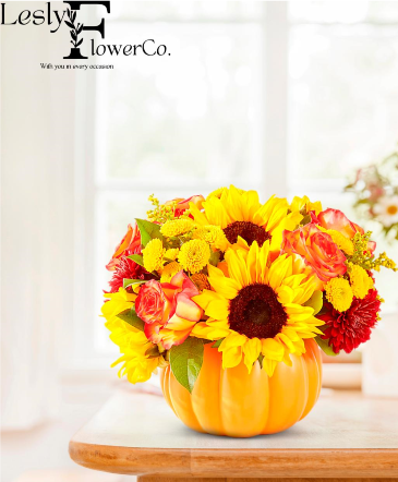 Pumpkin Falls o autumn in Zion, IL | Lesly Flower Co.