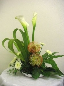 Pure and Tranquil Arrangement