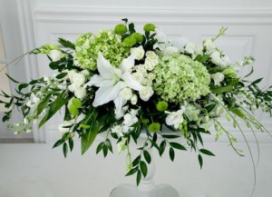 Pure Casket Spray in Mechanicsburg, PA | Garden Bouquet Pure Casket Spray in Mechanicsburg, PA | Garden Bouquet