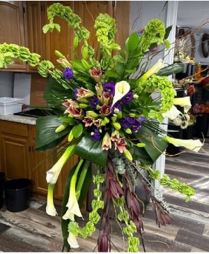 Purple Elegance Easel Spray
