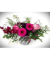 IRRESISTIBLE CHARM FRESH FLOWERS VASED