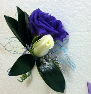 Purple lisianthus boutoniere