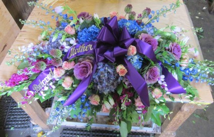 PURPLE MAJESTY  Funeral Flowers