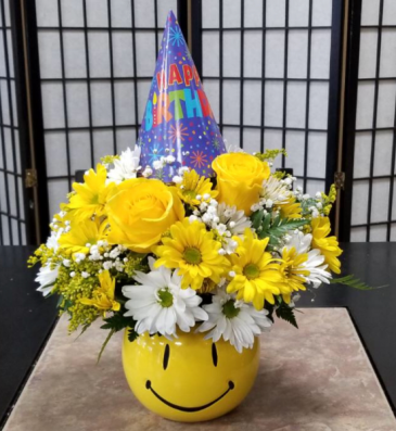 Happy Birthday Hat Smiley Arrangement in Indianapolis, IN | SHADELAND FLOWER SHOP