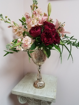 Queen of My Heart Fresh Arrangement Vintage Collection