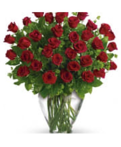 R 36 Roses in a vase Vase of Roses