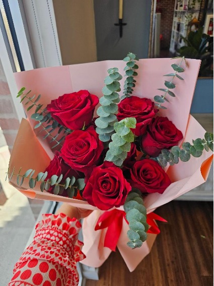 Radiant in Red Bouquet 