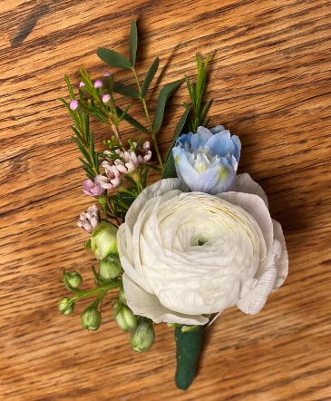 Ranunculus Boutonnière in Westport, MA | AMBER ROSE FLORAL DESIGN Ranunculus Boutonnière in Westport, MA | AMBER ROSE FLORAL DESIGN