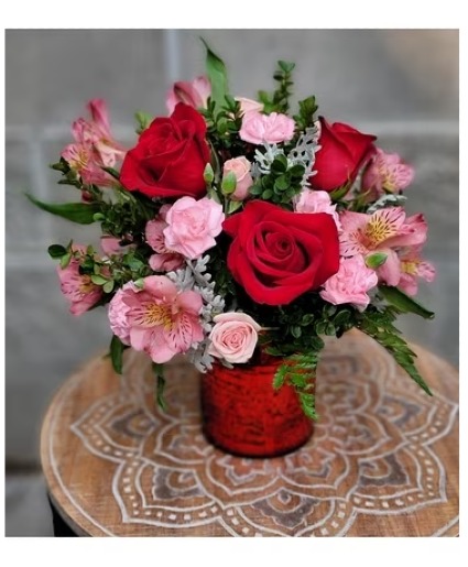Red and Pink Mixed Beauty Floral Arrangement 