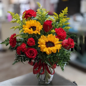 Red and Sunny Vase FHF-SS624 Fresh Flower Vase Arrangement Local delivery only