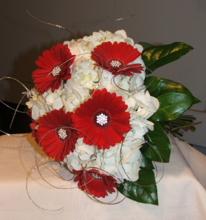 Red and White Elegance Handheld Bouquet