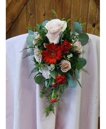 Ruby Romance Pew Marker in Fort Worth, TX | DARLA'S FLORIST