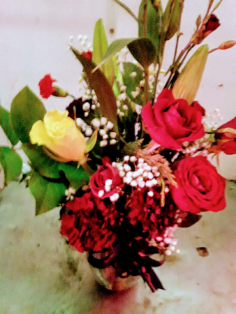 Red Berry Surprise Glass vase, all around vase flower filled vase