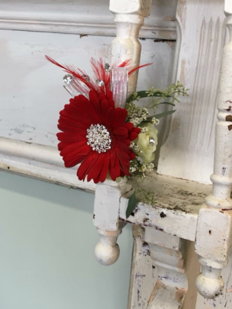 Red Daisy with Rose Wrist Corsage