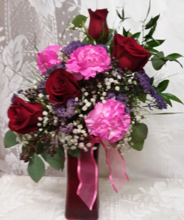 red dee for pink  in Grey Eagle, MN | Chris' Country Store Floral & Gift