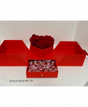 Red Heart Rose Box Roses