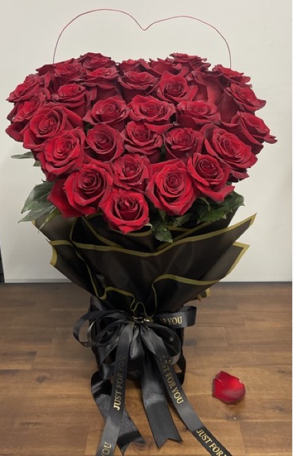 Red Hearts Premium red rose 