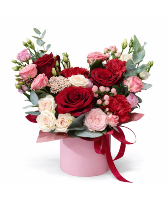 Red & Pink Valentine's Bouquet Flower Arrangement