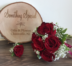 Red rose and baby’s breath Wedding bouquet