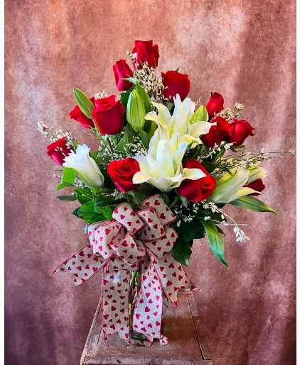 Red Rose and Rose lily vase Roses