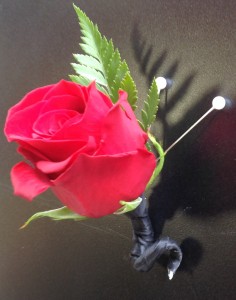 Deluxe Rose Boutonniere 
