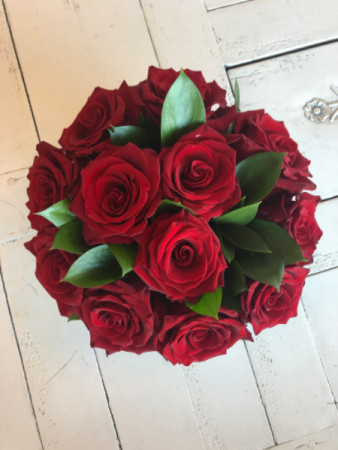 Red Rose Flower Box (Also available in pink) One Dozen Red Roses