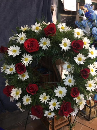 RED ROSE GARDEN STANDING WREAHT