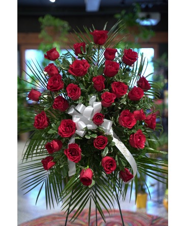 Red Rose  Standing Tribute in South Milwaukee, WI | PARKWAY FLORAL INC.