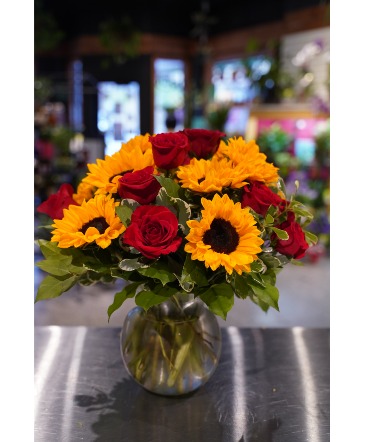 Red Roses & Sunflowers Striking Bouquet in South Milwaukee, WI | PARKWAY FLORAL INC. Red Roses & Sunflowers Striking Bouquet in South Milwaukee, WI | PARKWAY FLORAL INC.