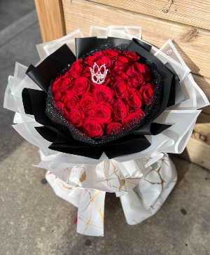 Red Roses Wrap Up Bouquet 